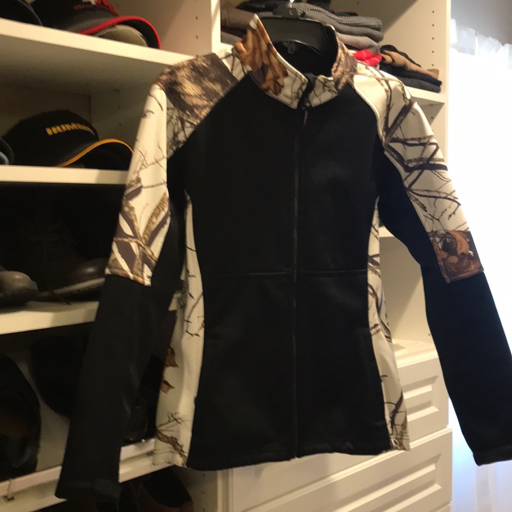 Yukon Gear jacket, with Mossy Oak design on each side.